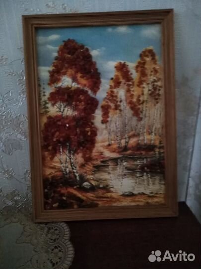 Картина с янтарем