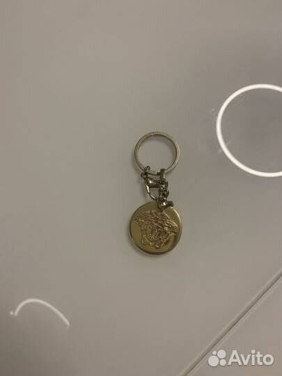 Брелок на ключи versace