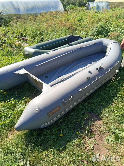 Лодка с мотором