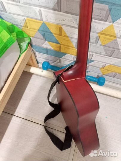 Гитара для разбивания об стену