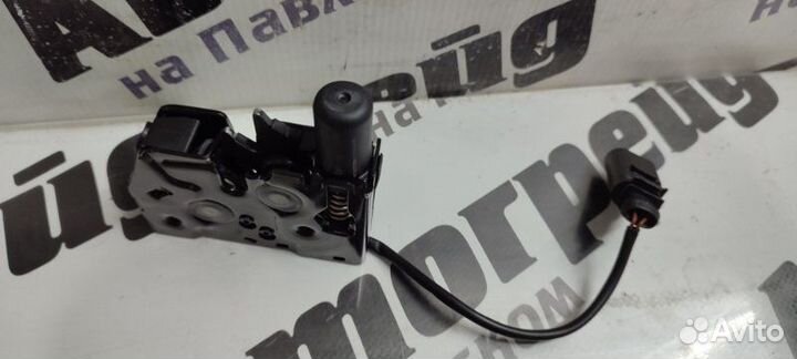 Замок капота Audi A7 4G CGW 12.03.2012