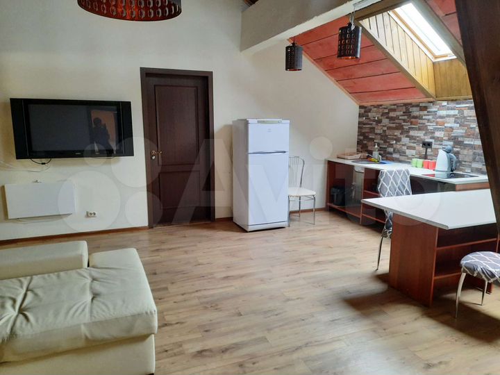 3-к. квартира, 95 м², 3/3 эт.