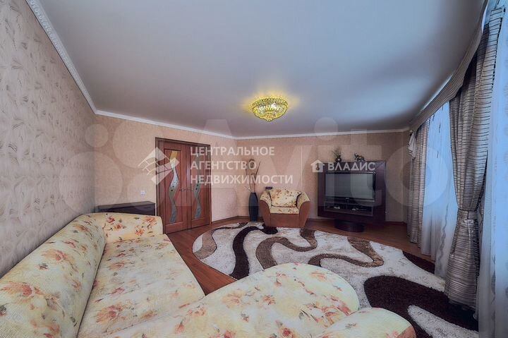 2-к. квартира, 72,2 м², 3/10 эт.