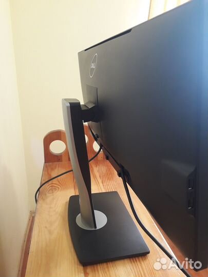 Монитор dell 29