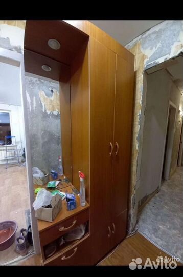 Шкаф