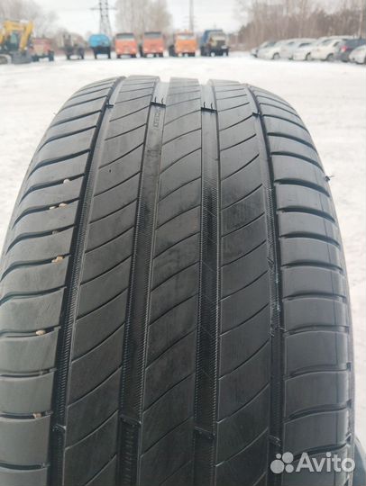 Michelin Primacy 4 235/45 R17 97W