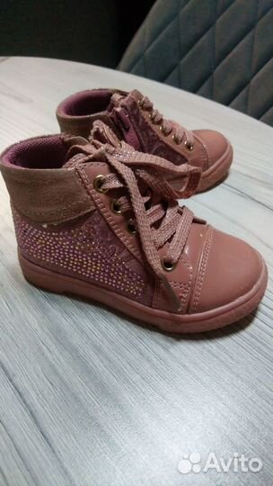 Кроссовки детские