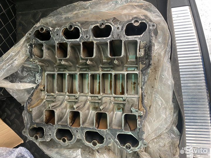 Впускной коллектор volkswagen touareg 4.2