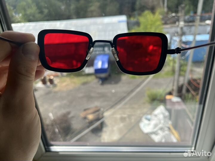 Очки красные металл новые