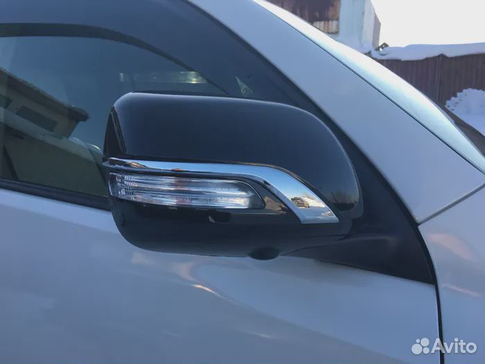 Крышки зеркал Land Cruiser 200 12-21 Executive