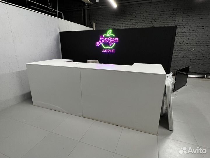 Стойка ресепшн бу