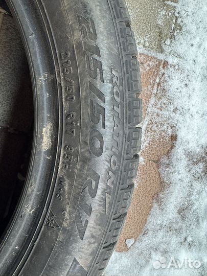 Pirelli Ice Zero 215/50 R17
