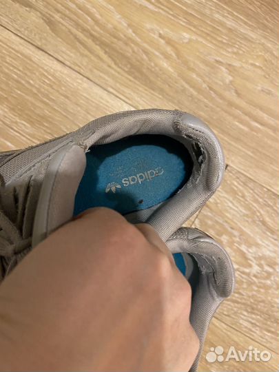 Кроссовки adidas