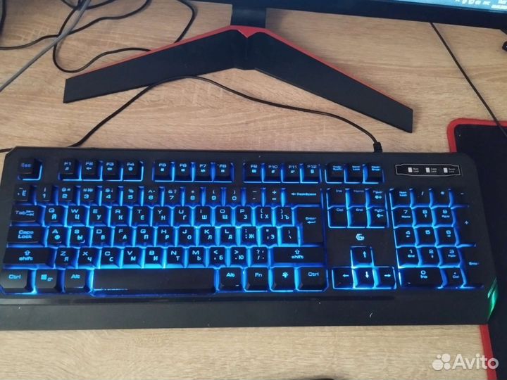 Игровая клавиатура с подсветкой