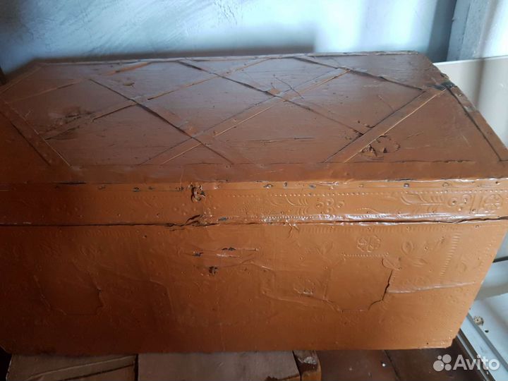 Сундук деревянный старинный