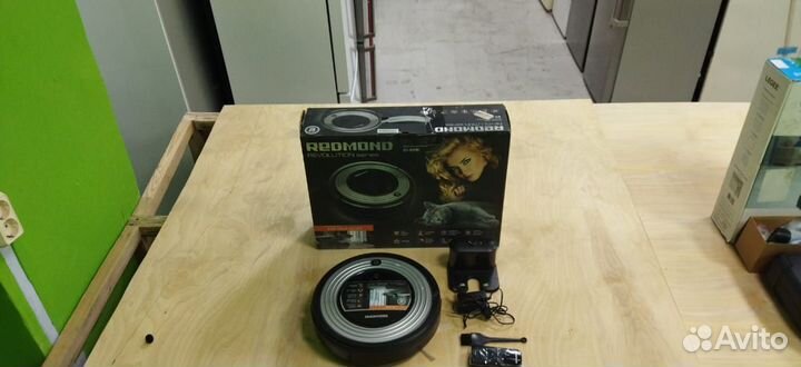 Робот-пылесос redmond RV-R310