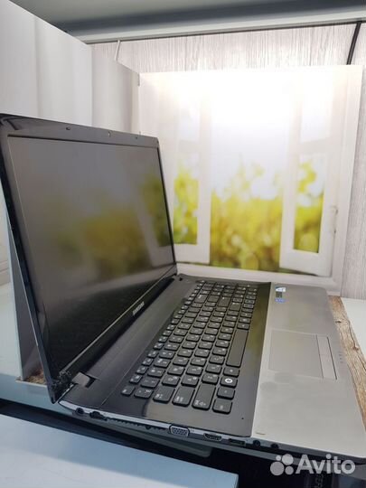 Улетный Ноутбук Samsung 300E