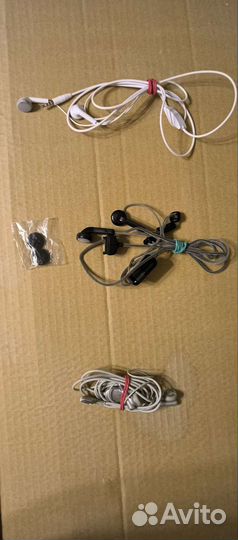 Проводные наушники с микрофоном