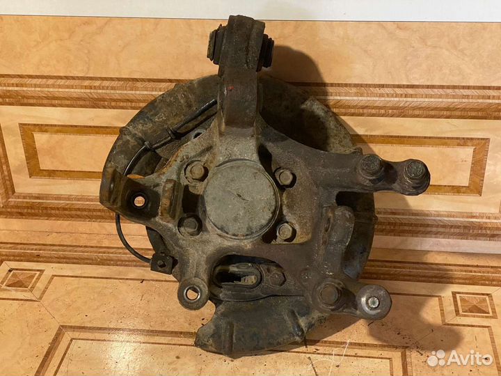 Задний поворотный кулак правый Kia Sportage 3