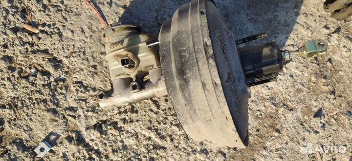 Главный тормозной цилиндр Honda Odyssey