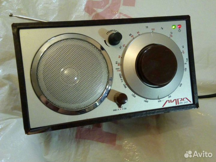 Акустика с радио Лира рп 249