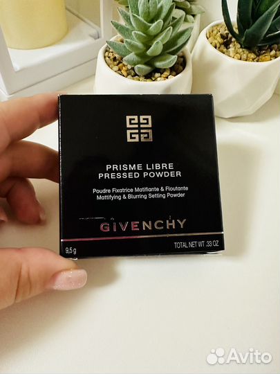 Givenchy Матирующая компактная пудра для лица