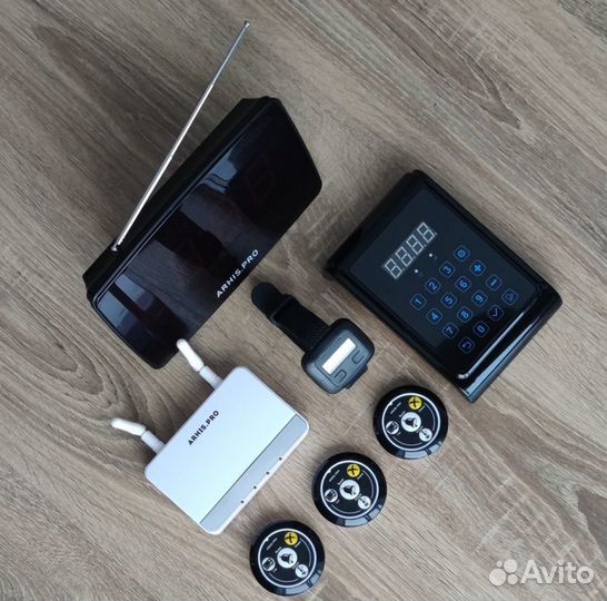 Кнопка вызова официанта комплект с часами и табло