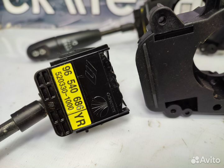 Переключатель подрулевой Chevrolet Aveo T200