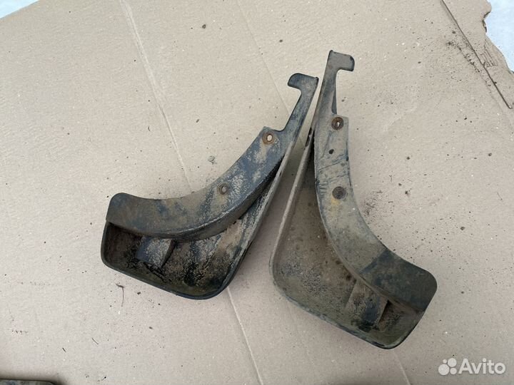 Брызговик Опель Антара