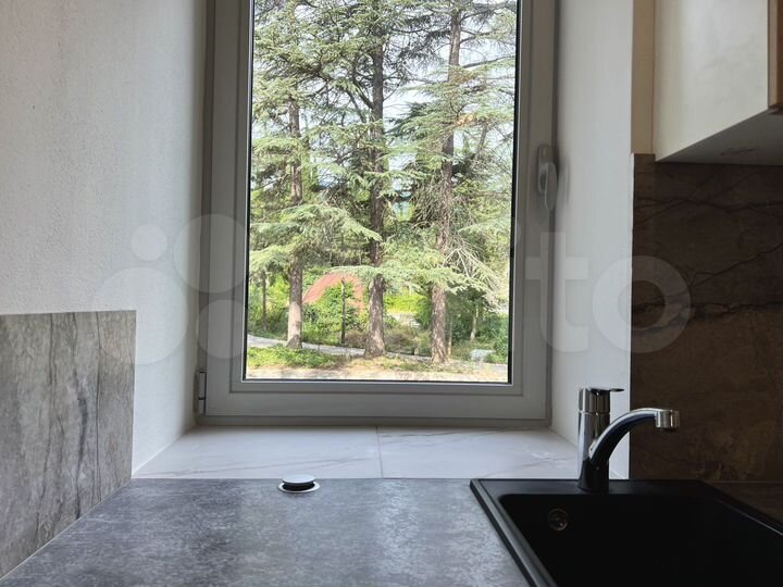 1-к. апартаменты, 37 м², 2/4 эт.