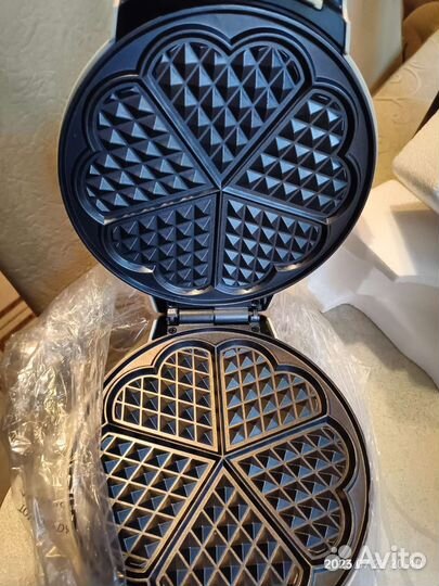 Вафельница Kitfort KT-1624