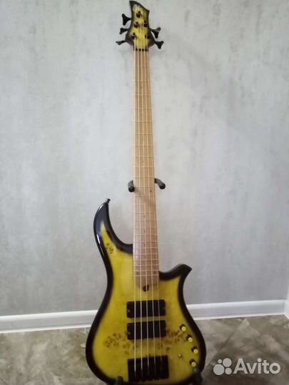 Бас гитара 5 струн