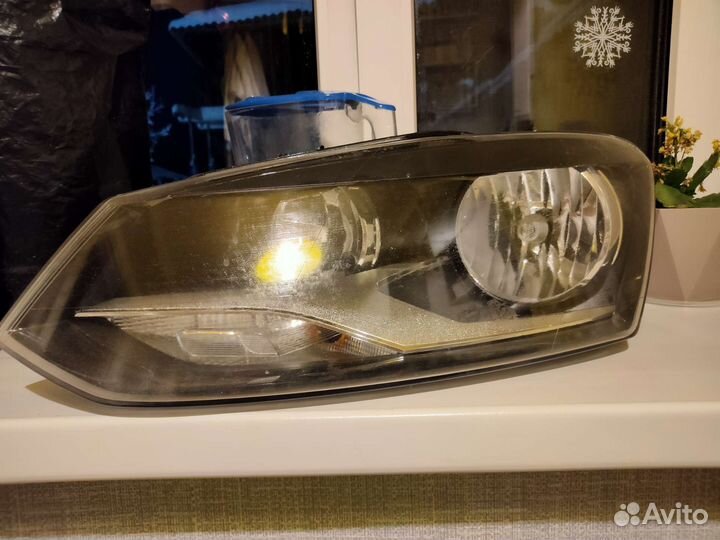 Передние фары polo sedan рестайлинг