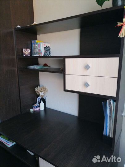 Письменный стол