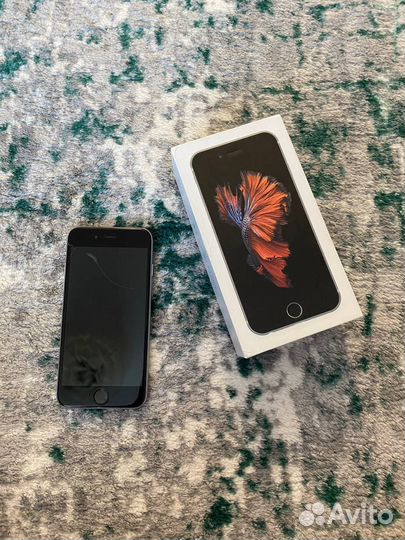 Телефон iPhone 6s
