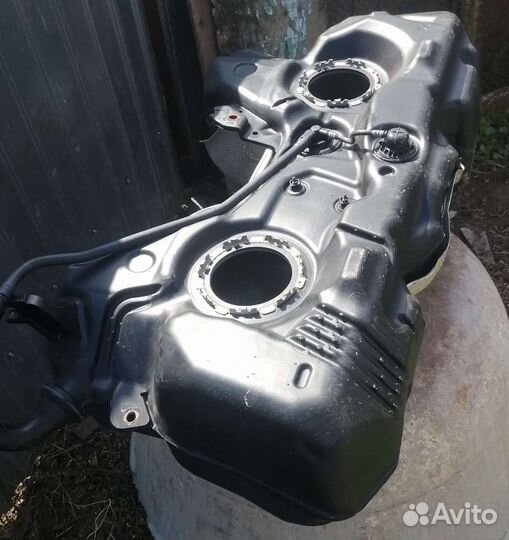 Бензобак Volkswagen Tiguan 2.0