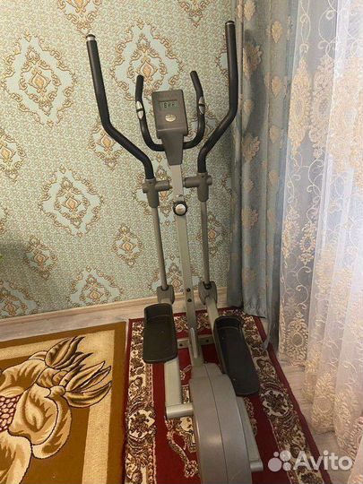 Эллиптический тренажер torneo