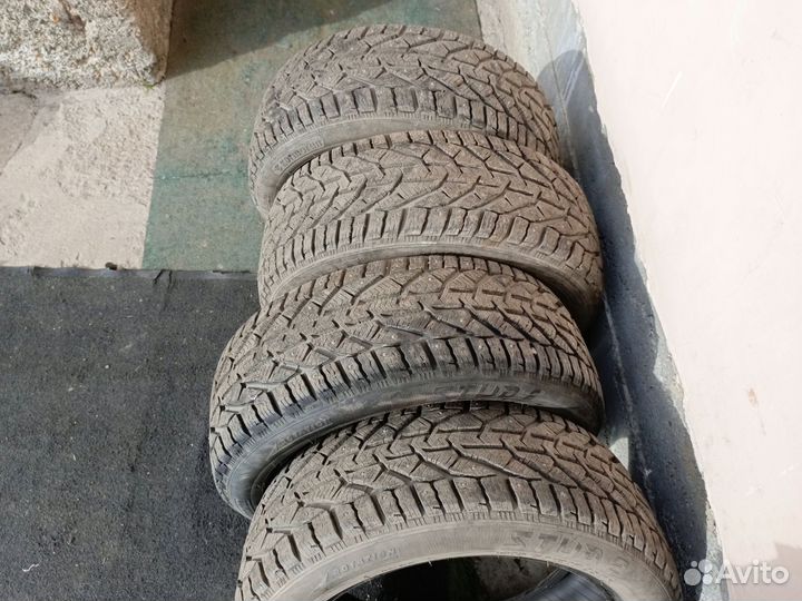 Cordovan Winter Claw Extreme Grip MX 215/60 R17 95