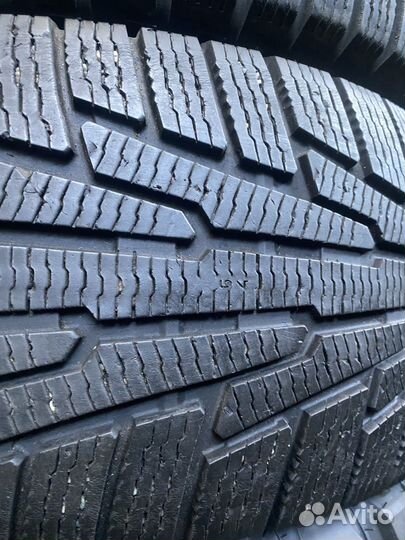 Nokian Tyres Hakkapeliitta R 275/65 R17 107T