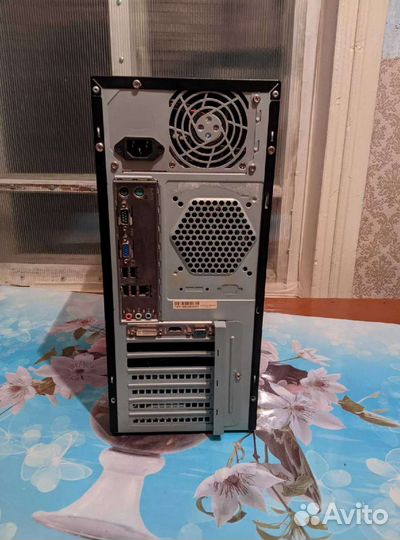Компьютер средне-игровой