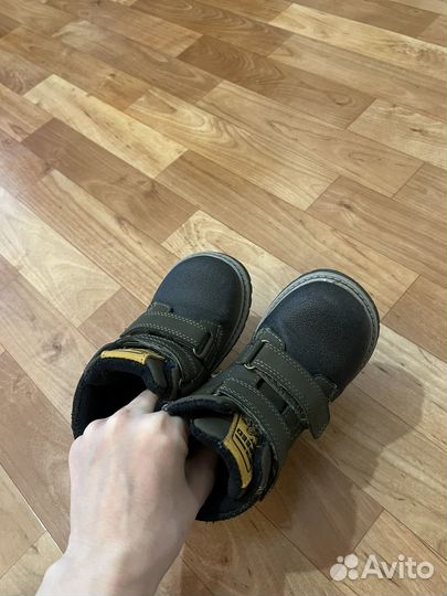 Ботинки демисезонные 24 размер