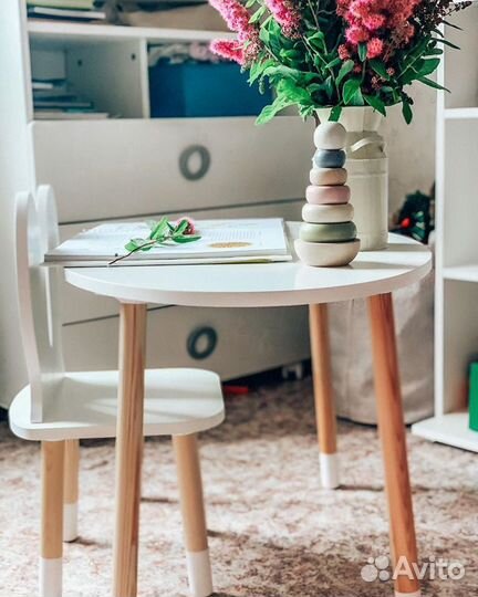 Детский стол и стульчик