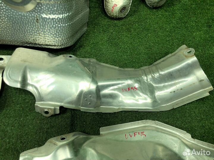 Тепловой экран Lexus Ls600H UVF45 2UR-FSE 11.2009