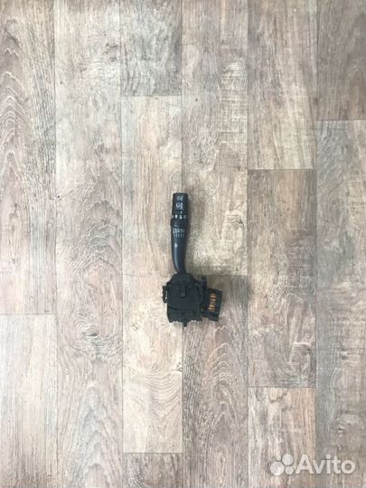 Подрулевой переключатель стеклоочистителей