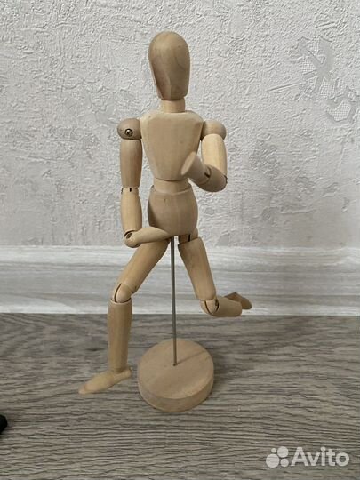 Манекен человека деревянный