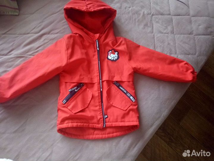 Продам осенние куртки