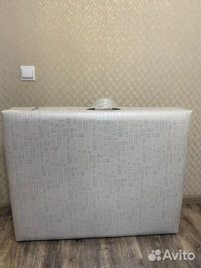 Кушетка и этажерка (столик косметолога)