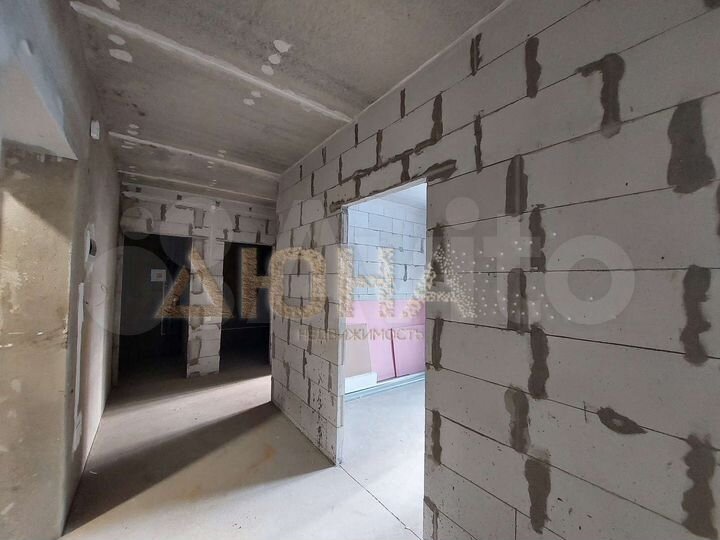 2-к. квартира, 60 м², 1/4 эт.