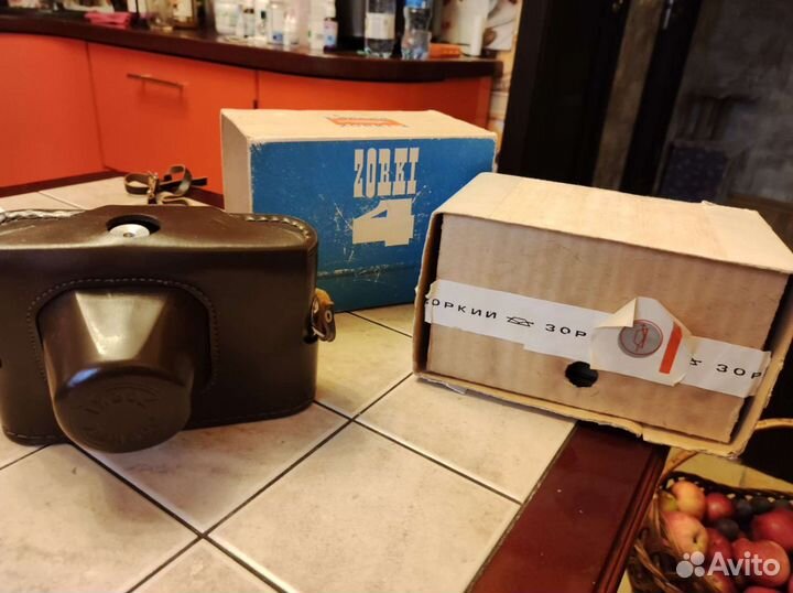 Плёночный фотоаппарат Зоркий-4