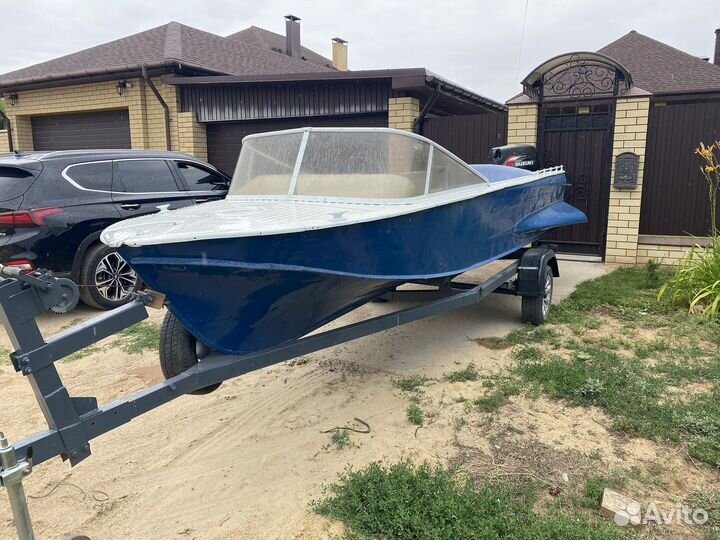 Продаю лодку Казанка 2м эксклюзив